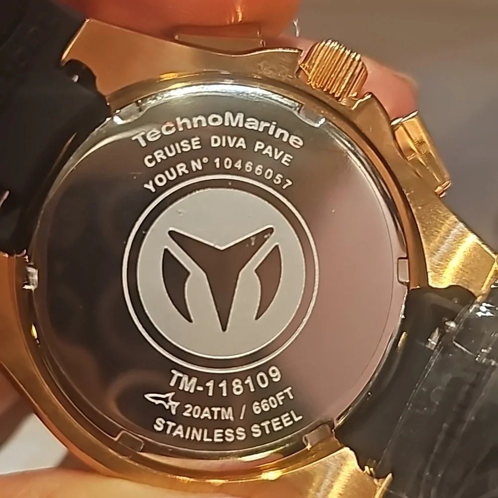 TechnoMarine Women's Rose gold watch - Picture 11 of 17
